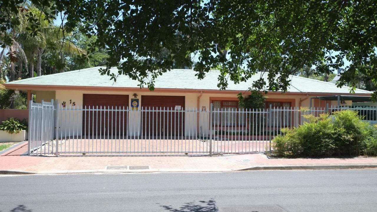 Eikepark Self Catering Apartamento Stellenbosch Exterior foto