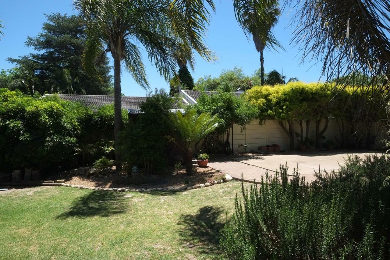 Eikepark Self Catering Apartamento Stellenbosch Exterior foto